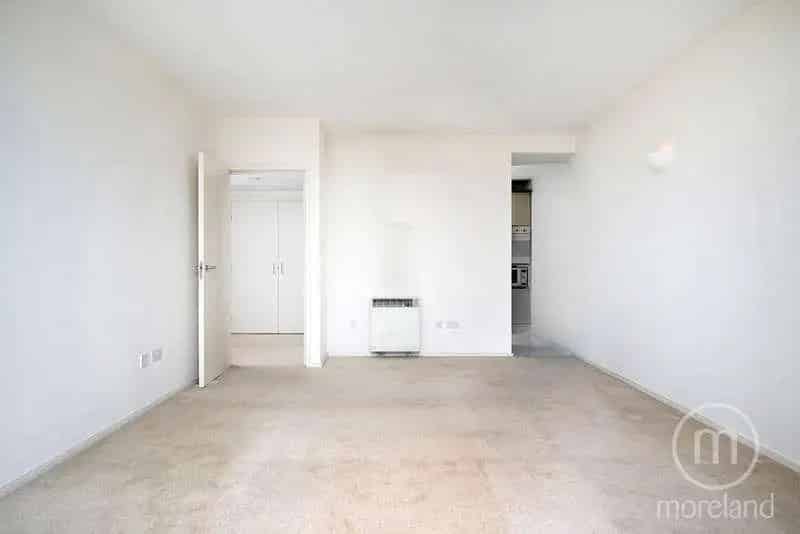 1 Bed Flat for Sale in Kensington - Point West Development