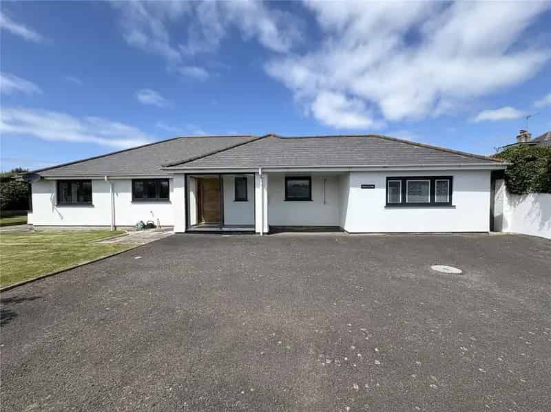 4 Bedroom Detached Bungalow for Sale in Widemouth Bay