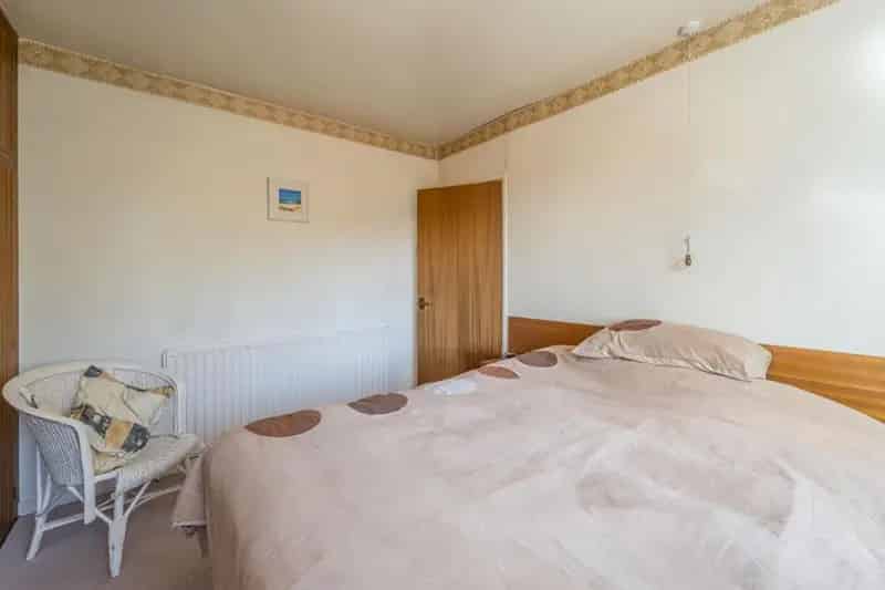 3 Bed Extended Family Home For Sale