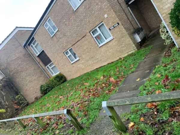 Large 2 Bed Ground Floor Flat Near Amenities