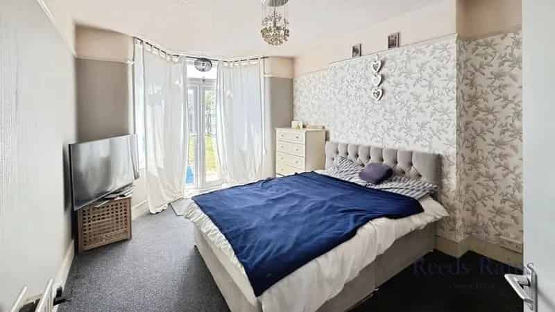 2 Bedroom Flat for Sale London SE6