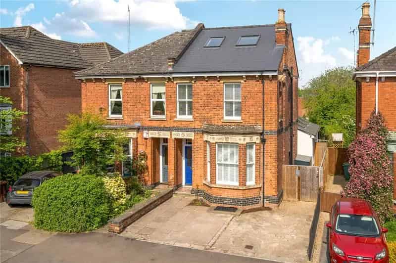 4 bedroom semi-detached house for sale