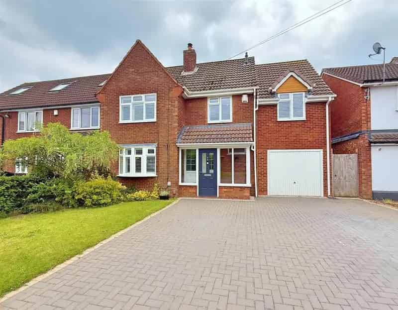4 Bedroom Semi-Detached House For Sale