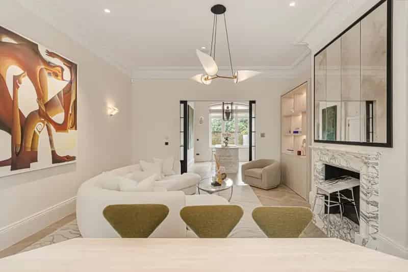 Luxury 2-Bedroom Apartment in Prime Central London