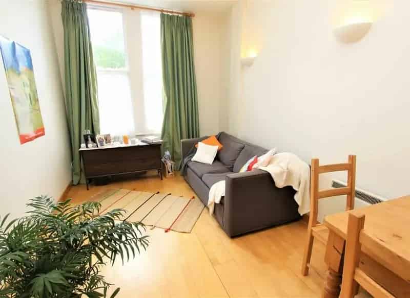 One Bedroom Period Flat West Smithfield Near Barbican