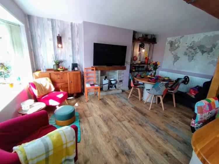 2 Bedroom Semi Detached Bungalow House to Rent