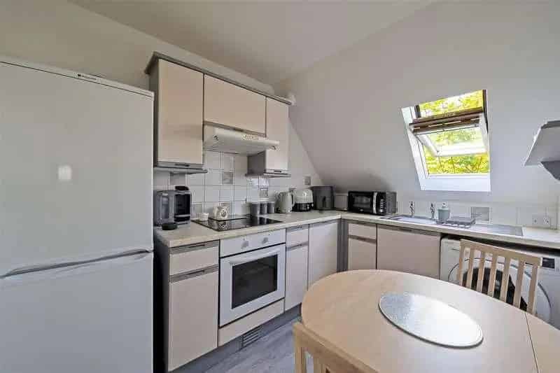 1 Bed Flat for Sale Crowborough Central Location Modern Apartment