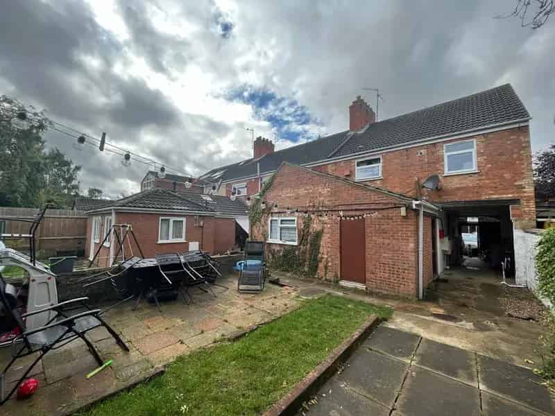 Five Self Contained Flats Investment Opportunity