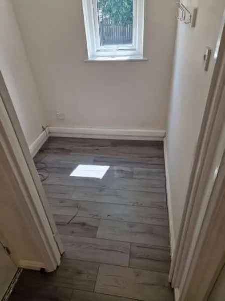 1 Bed Flat Swap for 2 Bed House or Flat in Sheffield Rotherham Barnsley