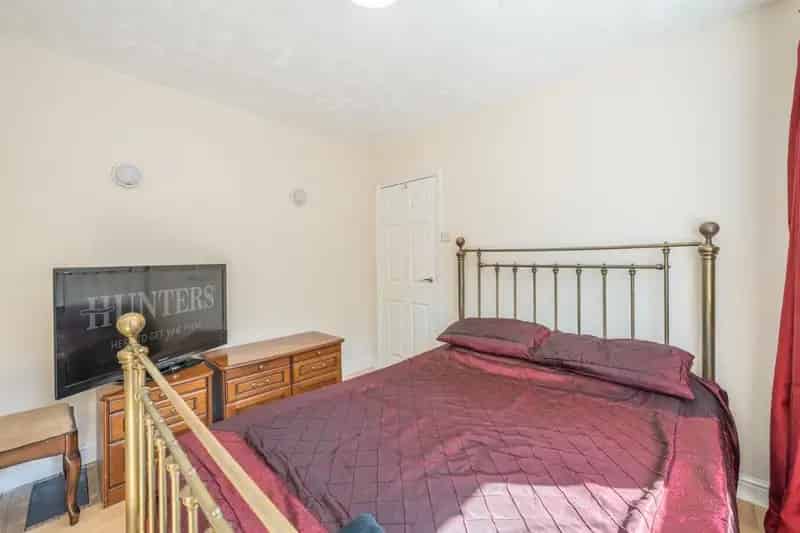 3 Bed Semi-Detached House for Sale Kingswinford