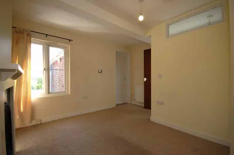 2 Bedroom Flat to Rent Available 24052025