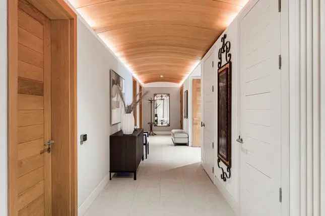 Mayfair Apartment 3 Beds 2163 sq ft Luxury Flat for Sale