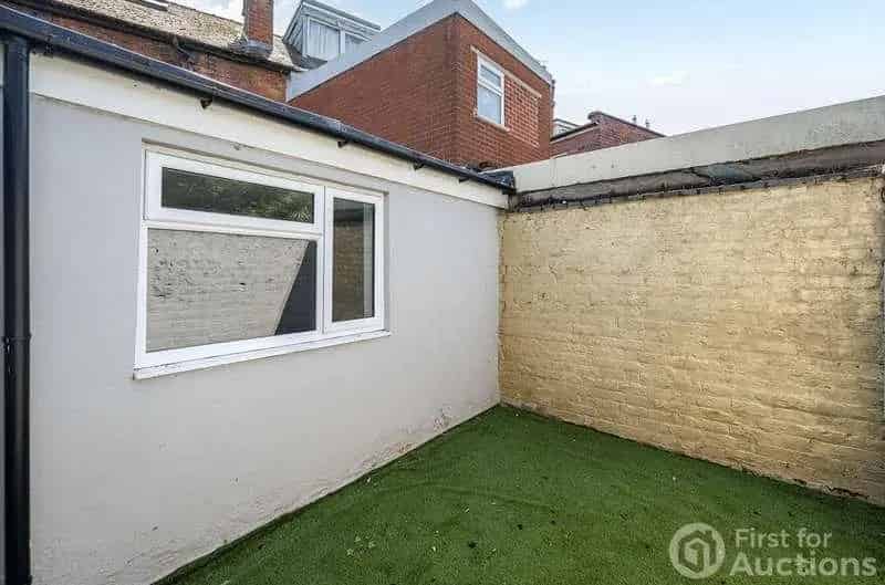 2 Bed Flat for Sale Droitwich Road Worcester