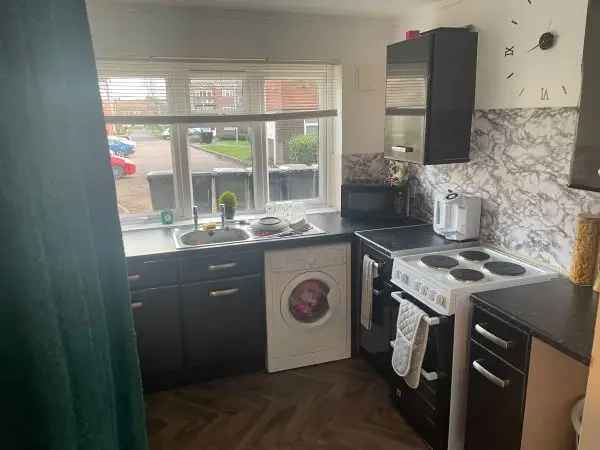 Flat For Rent in Charnwood, England