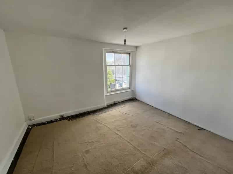 Commercial Building with Residential Accommodation For Sale