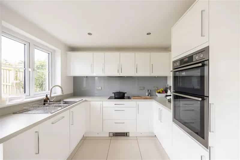 4 Bed Detached House with 1 Reception Room Newcraighall