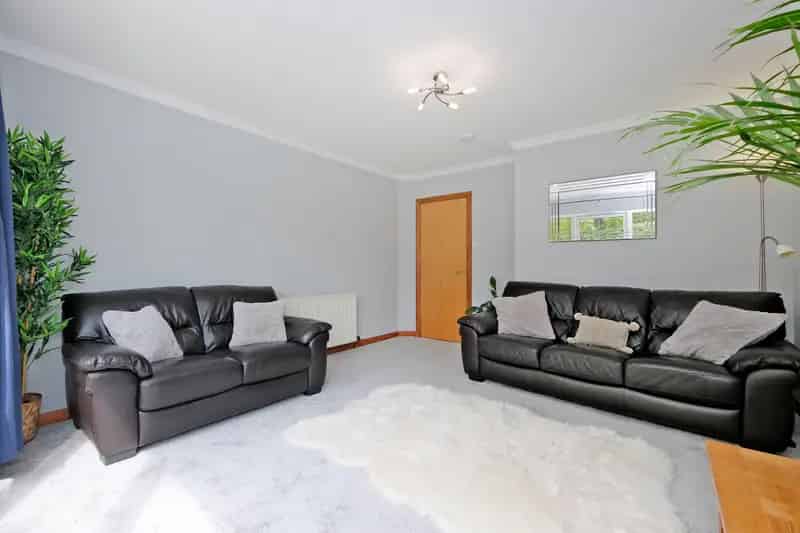 Stylish 2-Bedroom Ground Floor Flat Near Aberdeen University