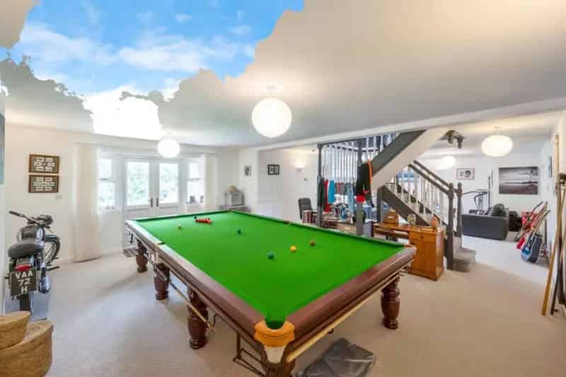 Exceptional 4-Bedroom Detached Home in Conisbrough