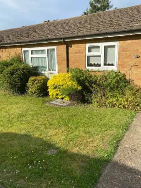 One Bedroom Bungalow with Wet Room and Central Heating