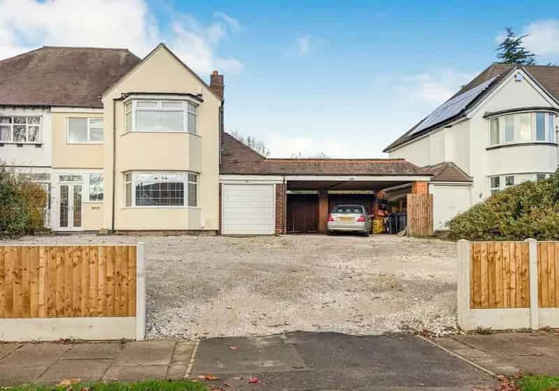 6 Bedroom Semi Detached House For Sale
