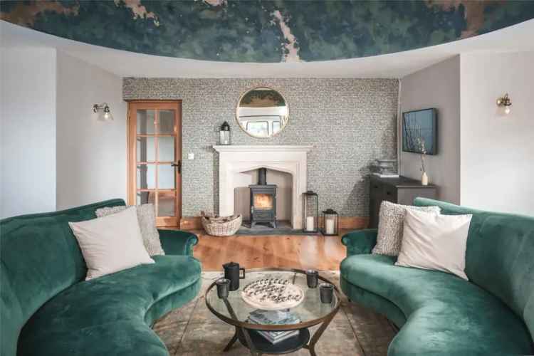 4 Bedroom Detached Castle with 1.39 Acres