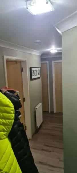 11 Year Old Property Large Rooms Private Parking Near Hospital Town Centre