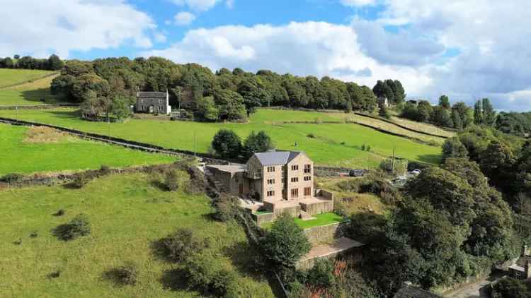 5 Bedroom Detached House with Leisure Suite and Stunning Views