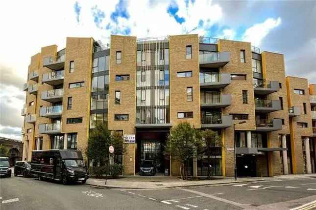 Flat for sale in Tower Bridge SE1