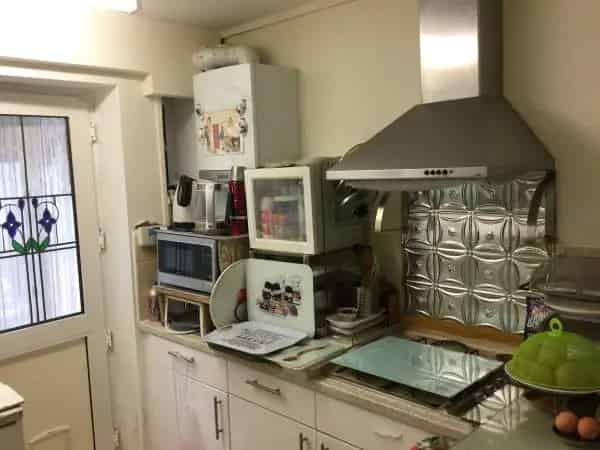 Quiet Off Street Property Near London