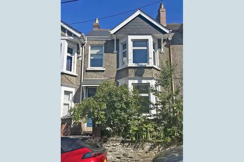 4 Bedroom Edwardian House for Sale in Truro