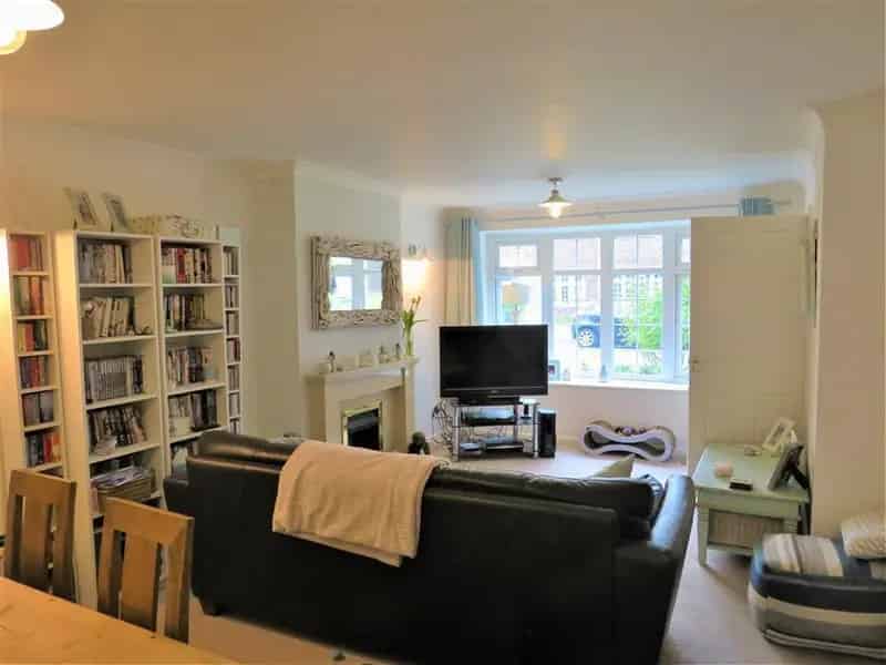 3 Bedroom Family Home Handbridge