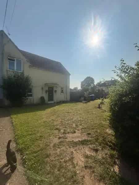 Lovely House with Large Garden in Friendly Village