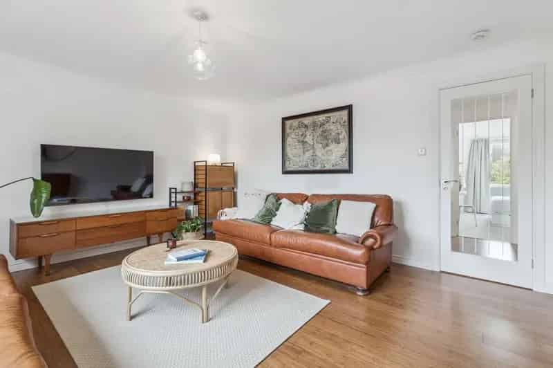 2 Bedroom Apartment for Sale in Shawlands Glasgow