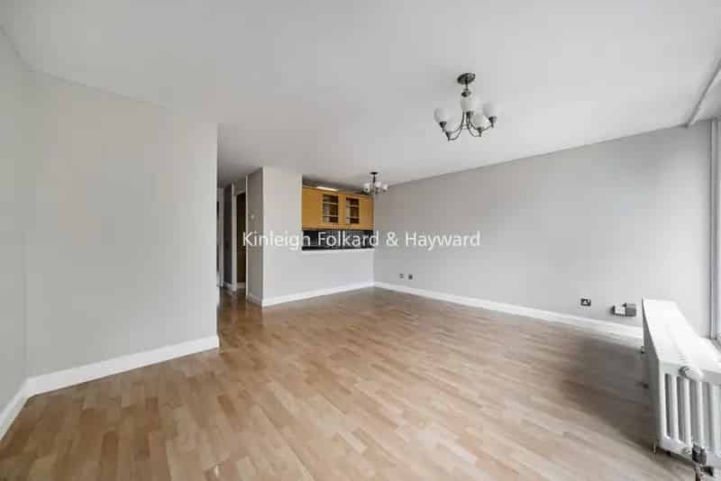 Two Bedroom Apartment with Balcony and Parking