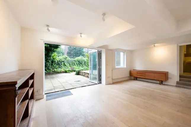 Terraced house to rent in Oval Road, Camden NW1