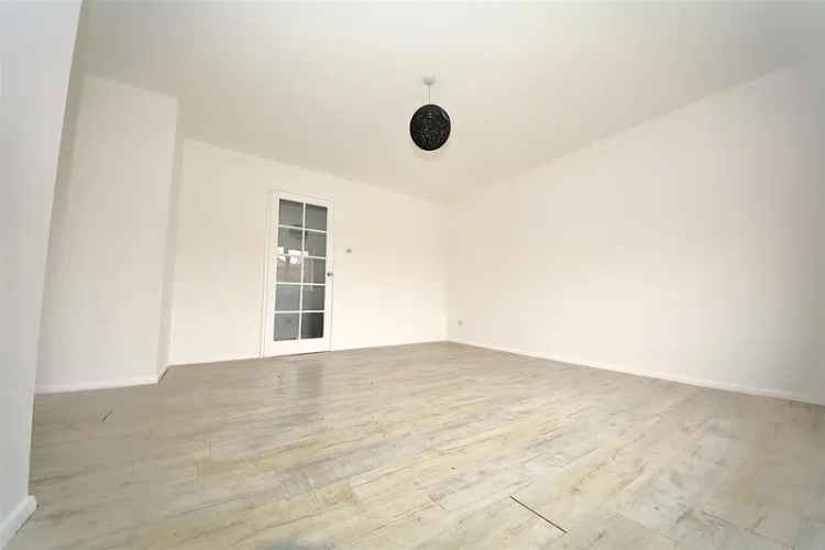 2 Bedroom Flat House to Rent