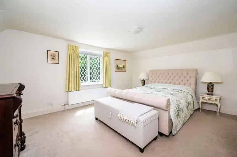 7 Bed Detached House with Annexe and 8.5 Acres