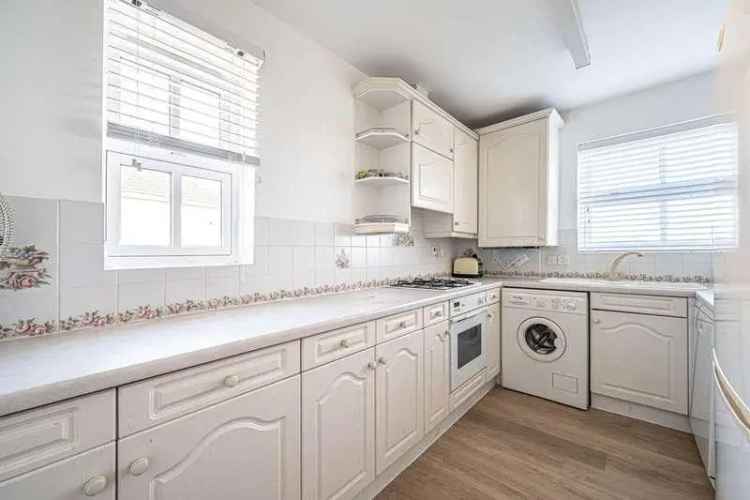 2 Bed 2 Bath Flat for Sale Near Finchley and Hendon