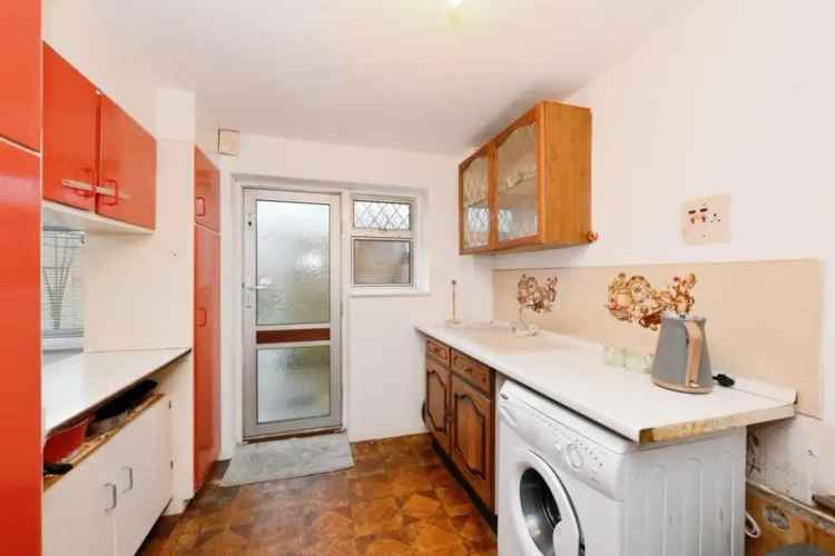 Two Bedroom Terraced House in Jerounds Near Schools and Amenities