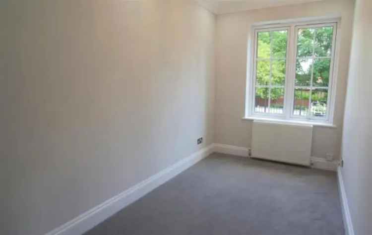 2 Bedroom Flat To Rent Available May 15 2025