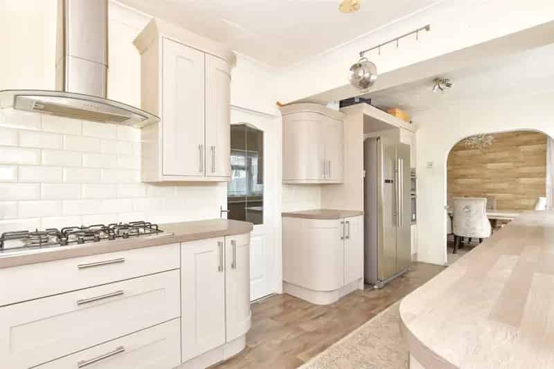 5 Bedroom Semi Detached House For Sale