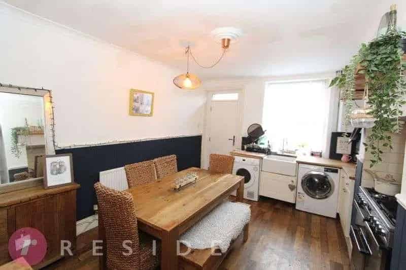 3 bed house for sale