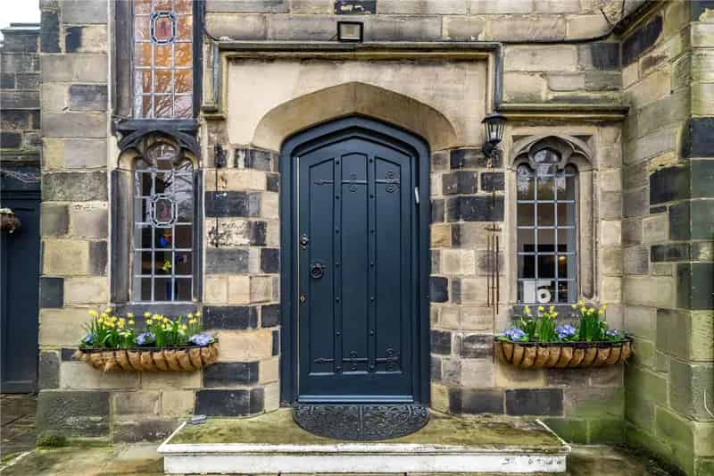 Character Family Home Near North Leeds Countryside