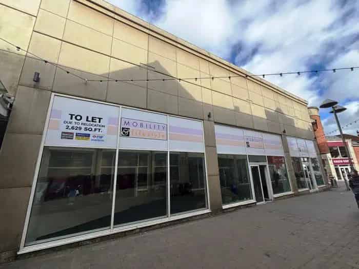 Rugby Swan Centre Tanning Salon Space For Rent