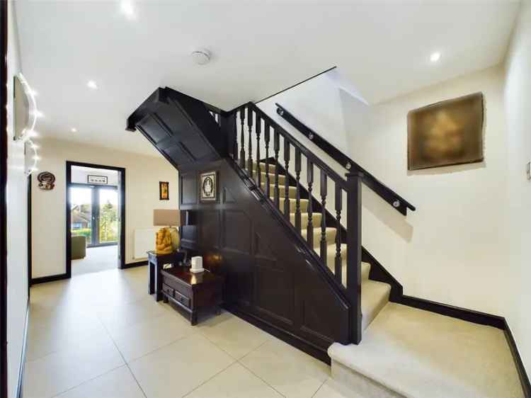 House For Sale in Parkside, Nottingham, England