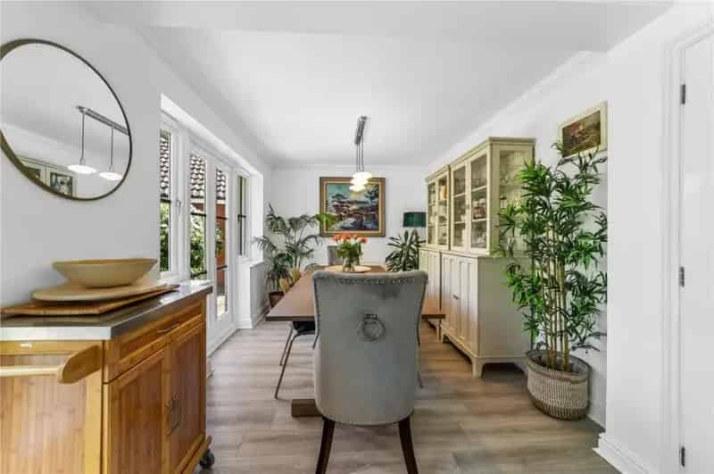 5 Bed Detached House for Sale