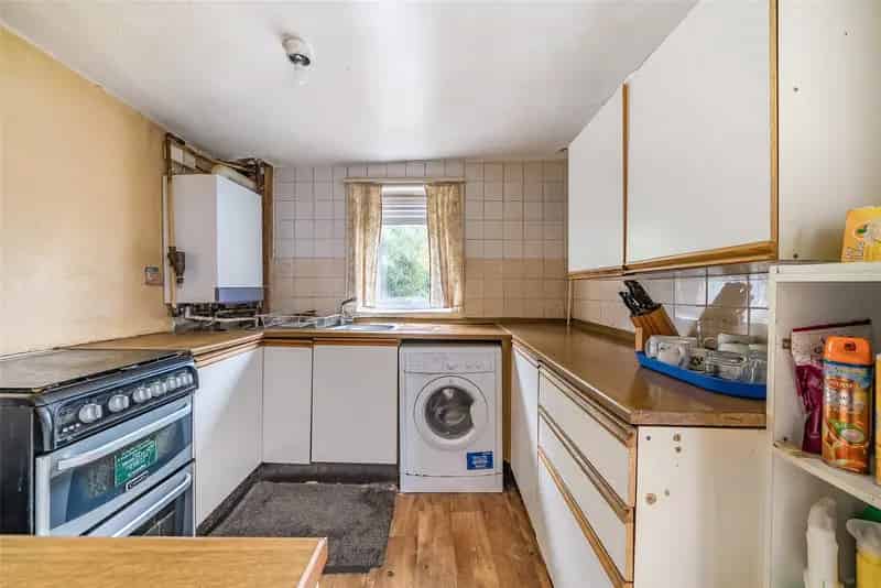 3 Bedroom House for Sale Needs Modernisation Chain Free