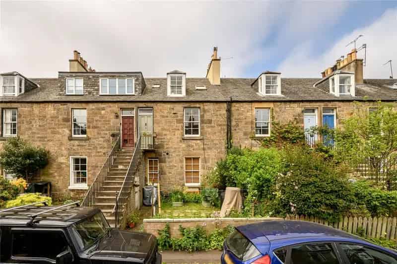 2 Bedroom Apartment for Sale in Stockbridge, Edinburgh