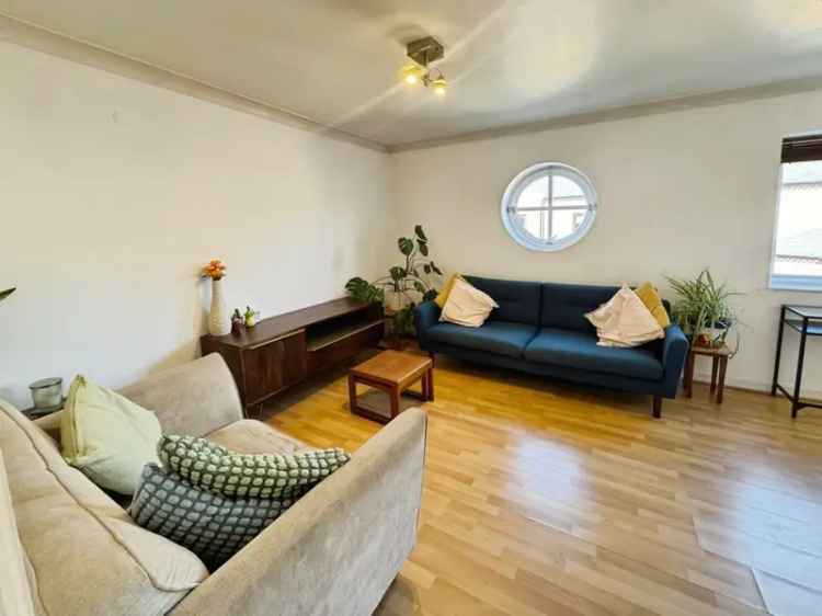 2 Bedroom Flat To Rent Available 29 05 2025