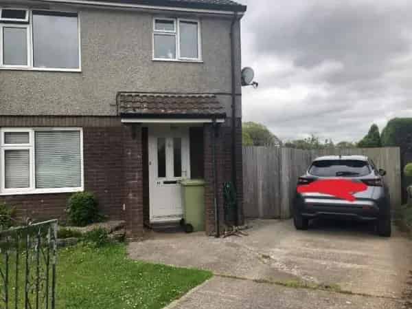 Three Bed House Large Garden Village Driveway